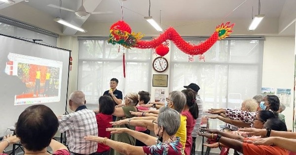 Seniors from Orange Valley AAC practising Ping Shuai Gong.